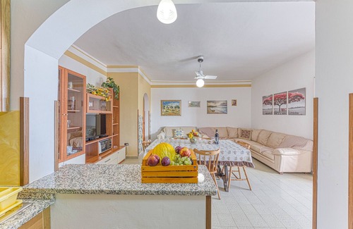 Torre Vado House | Holiday Home "Villetta Montirossi" with Sea View & Terraces
