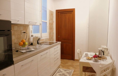 Historic Castle District Apartment | Holiday Home Virgilio House