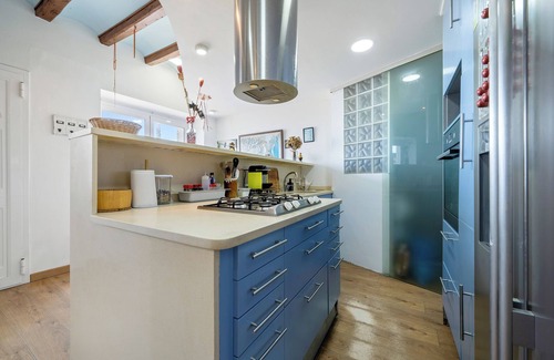 Torredembarra House | Holiday Home "Voramar" with Sea View & Wi-Fi