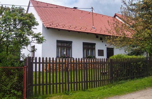Kolinec House | Holiday home With baby bed and satellite TV