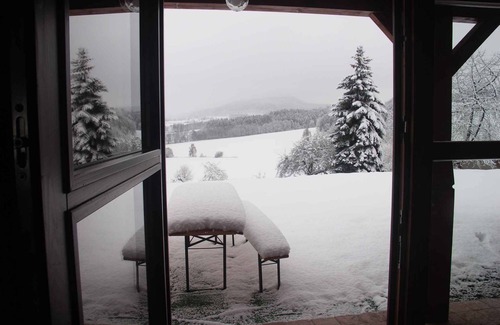 Zahori House | Holiday home with fireplace