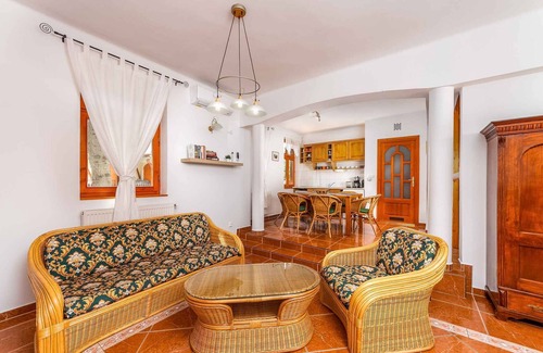 Balatonbereny House | Holiday home with air conditioning and outdoor pool