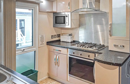 York House | Holiday home with one double with en suite, and one twin.