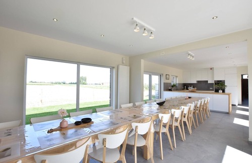 Poperinge Villa | Holiday Home with pond in Poperinge