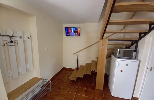 Badacsony House | Holiday home with pool and garden shower