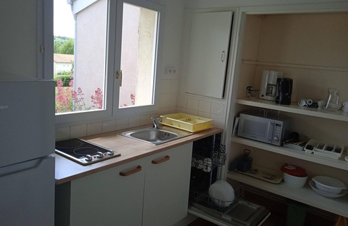 Prailles House | Holiday home with shared pool