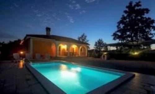 Snasici Villa | Holiday Home Zahtila