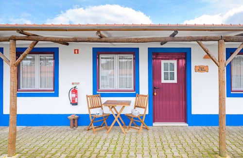 Sao Luis Apartment | Holiday Home 'Zé Maria' with Mountain View, Wi-Fi and Air Conditioning