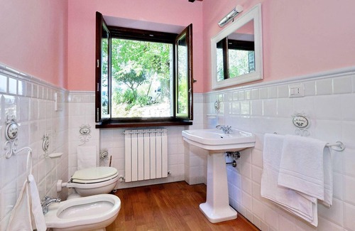 San Severino Marche House | Holiday house San Severino Marche for 1 - 11 persons with 5 bedrooms - Holiday home