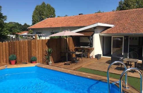 Pontenx-les-Forges House | Holiday house MIMIZAN, Very warm wooden terrace, private swimming pool.