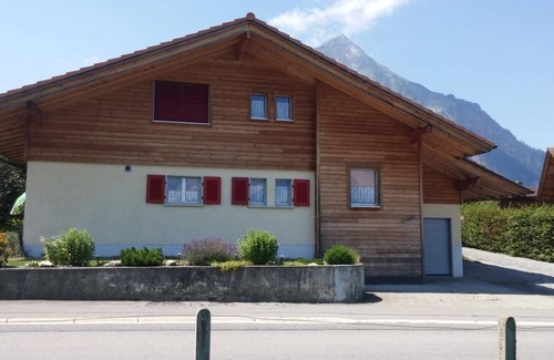 Aeschi bei Spiez House | Holiday house Aeschi b. Spiez for 1 - 6 persons with 3 bedrooms - Holiday house