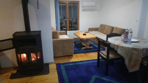 Hadzici House | Holiday House Afan