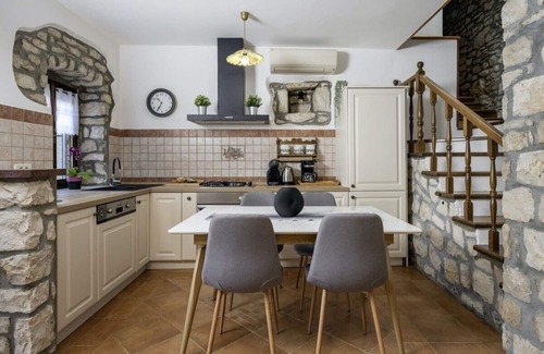 Boljevici Villa | Holiday house Albino * garden, private pool, terrace with BBQ, WiFi