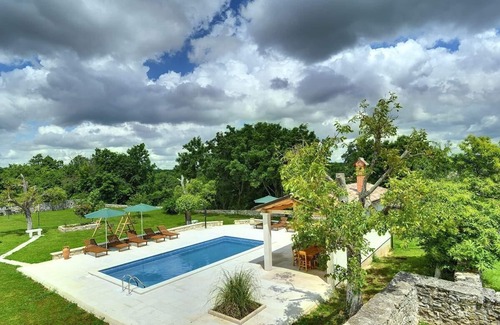 Rojnici House | Holiday house Barban for 1 - 16 persons with 7 bedrooms - Holiday home