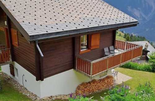 Bettmeralp Ski Chalet | Holiday house Bettmeralp for 1 - 6 persons with 3 bedrooms - Holiday house