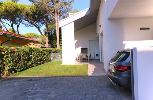 Bibione Lido dei Pini House | Holiday house Bibione for 1 - 10 persons with 4 bedrooms - Twin house