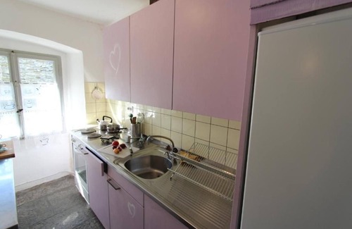 Brione House | Holiday house Brione for 1 - 12 persons with 6 bedrooms - Detached holiday house