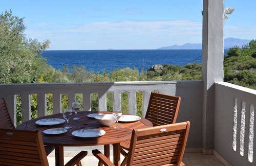 Palaio Tsifliki House | HOLIDAY HOUSE by the sea