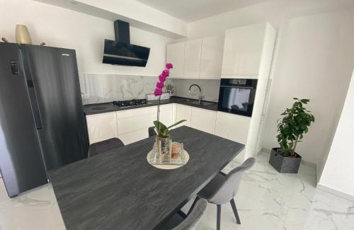 Zuljana House | Holiday House Canis