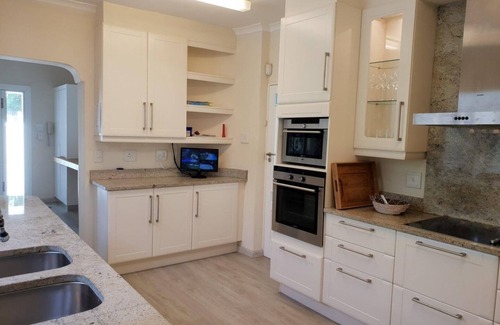 Lakeside House | Holiday house Cape Town for 1 - 6 persons with 3 bedrooms - Holiday house