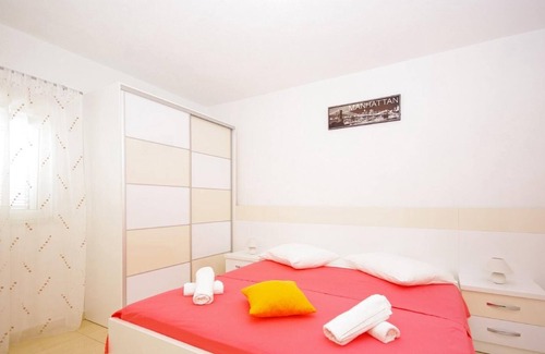 Vrgorac House | Holiday house Dragljane for 8 - 10 persons with 4 bedrooms - Holiday home