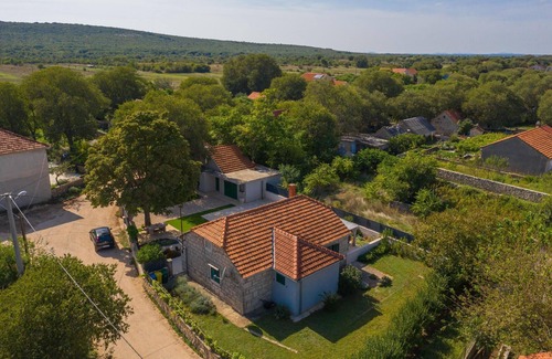 Drnis House | Holiday house Drnis for 1 - 6 persons with 2 bedrooms - Holiday house