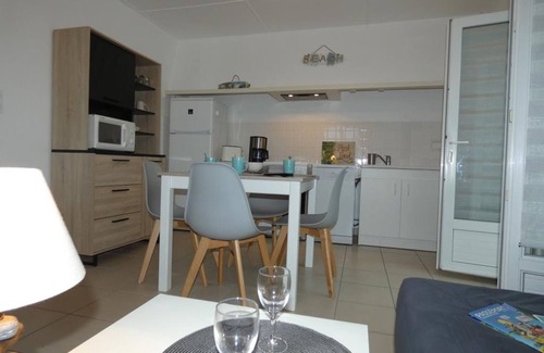 Fromentine House | Holiday house in Fromentine for 4, veranda, pets allowed, garden, parking