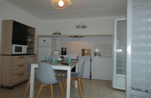 Fromentine House | Holiday house in Fromentine for 4, veranda, pets allowed, garden, parking