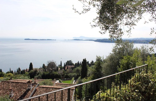 Gardone Riviera House | Holiday house Gardone Riviera for 1 - 6 persons with 3 bedrooms - Row house