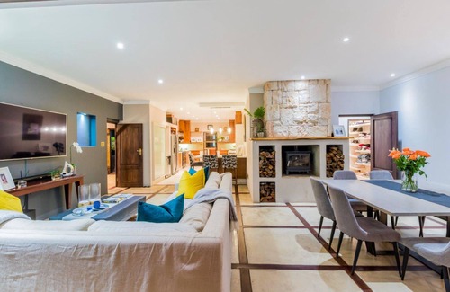 Constantia House | Holiday house Hout Bay for 2 - 10 persons with 4 bedrooms - Holiday house