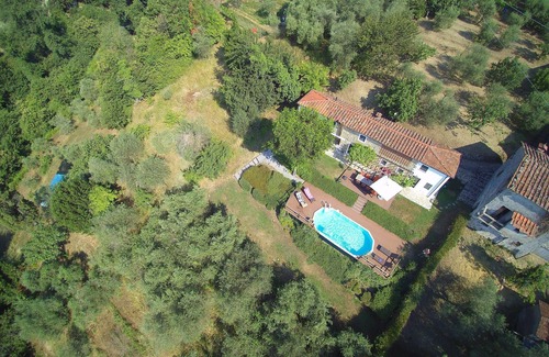 Villabuona House | Holiday House in Lucca with Pool & Valley Views