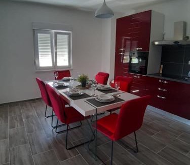 Zemunik Donji Apartment | Holiday House Ivan