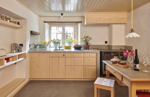 Jenaz House | Holiday house Jenaz for 1 - 6 persons with 3 bedrooms - Detached holiday house
