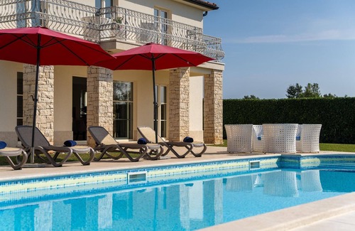 Labinci House | Holiday house Kastelir for 1 - 12 persons with 6 bedrooms - Holiday house