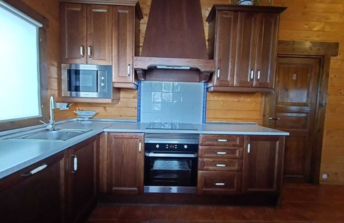 Cobisa House | Holiday house 'La Dehesa Y Dehesa2 De Toledo' with Mountain View, Wi-Fi and Air Conditioning
