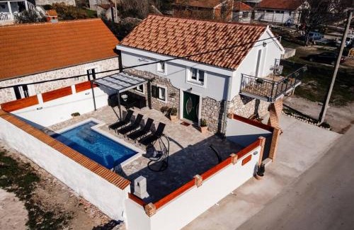 Gornji Zemunik Villa | Holiday house La felicità