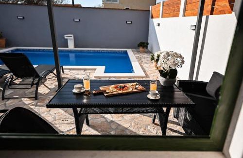 Gornji Zemunik Villa | Holiday house La felicità