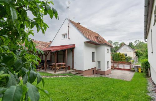 Zavazna Poruba House | Holiday House Mária