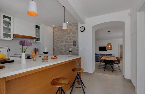 Moca House | Holiday house Makarska for 1 - 6 persons with 3 bedrooms - Holiday apartment in one or multi-family