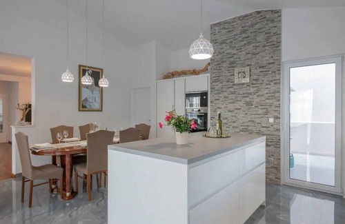 Moca House | Holiday house Makarska for 1 - 10 persons with 3 bedrooms - Holiday apartment in one or multi-family