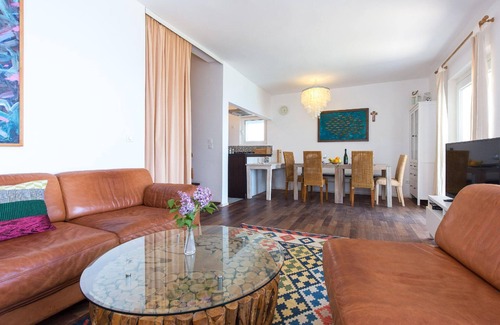 Vantacici House | Holiday house Malinska for 1 - 11 persons with 5 bedrooms - Holiday home