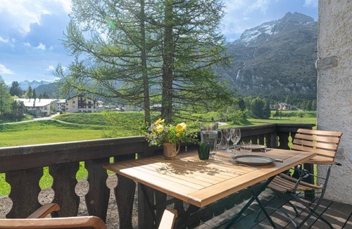 Maloja House | Holiday house Maloja for 1 - 6 persons with 3 bedrooms - Holiday home