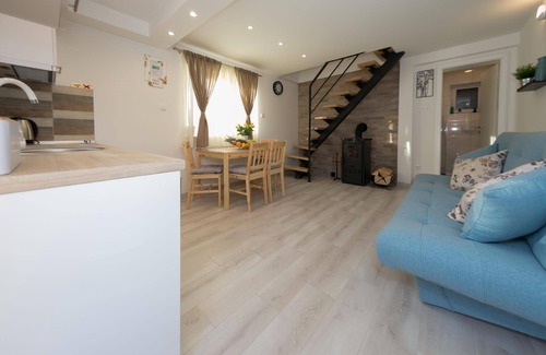 Otocac House | Holiday house Otocac for 1 - 4 persons with 1 bedroom - Holiday house