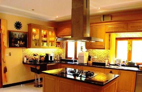 Nong Pla Lai House | Holiday house Pattaya for 1 - 12 persons with 4 bedrooms - Holiday home