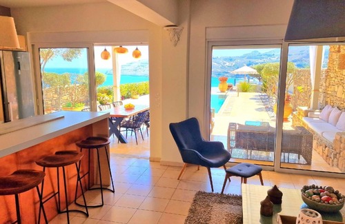 Vlicha House | Holiday house Pefki for 1 - 6 persons with 3 bedrooms - Luxury holiday home
