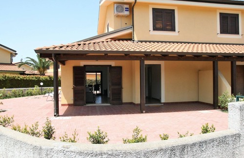 Contrada Difesa I House | Holiday house Pizzo for 1 - 6 persons with 3 bedrooms - Twin house