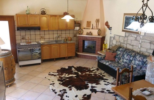 Pontelandolfo House | Holiday house Pontelandolfo for 2 - 6 persons with 3 bedrooms - Holiday home