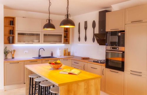 Tribulje Villa | Holiday house Prevolt with a private Pool and Seaview