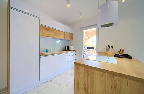 Rasopasno House | Holiday house SEA & SUN RESIDENCE