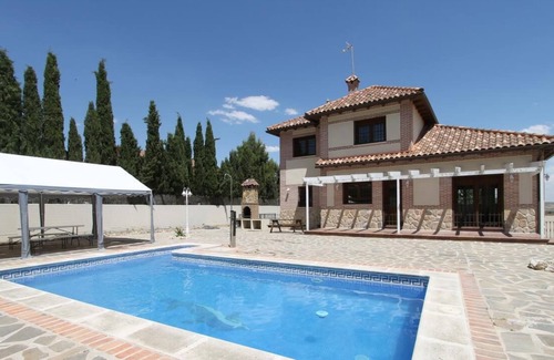 Sesena House | Holiday house Seseña Nuevo for 1 - 14 persons with 5 bedrooms - Holiday home
